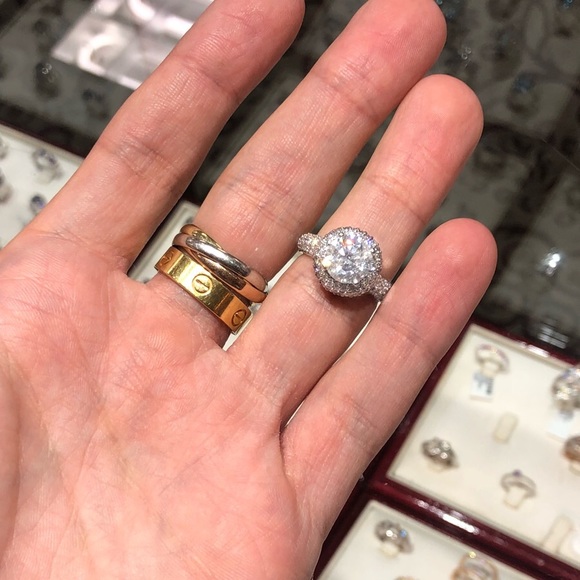 Engagement Ring 18k 3.68ct Total with Center!!! - Picture 9 of 10